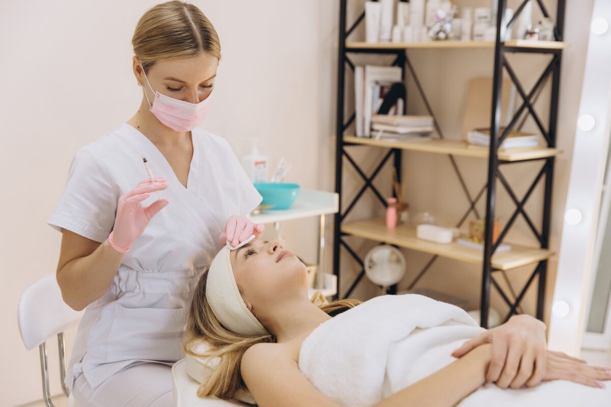 Obywatelski projekt ustawy o zawodzie kosmetologa zaopiniowany krytycznie przez Biuro Ekspertyz i Oceny Skutków Regulacji Kancelarii Sejmu